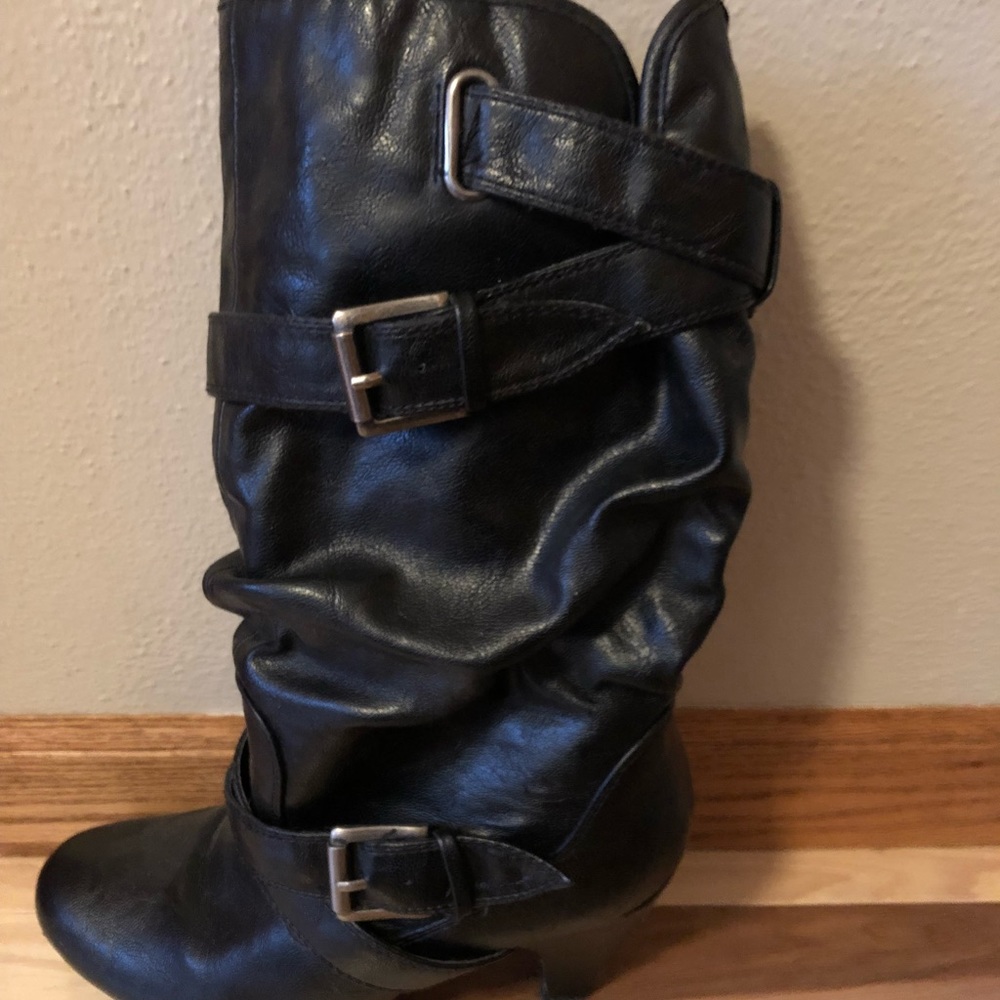 Bass boots